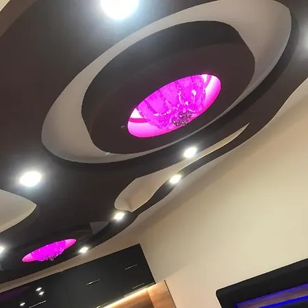 Viktoria Paradise Девин